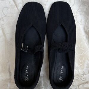 Vivaia Margot Mary Jane flats in black Women Sz 8.5